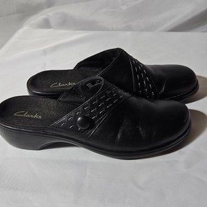 Clarks Womens mules Size 7.5